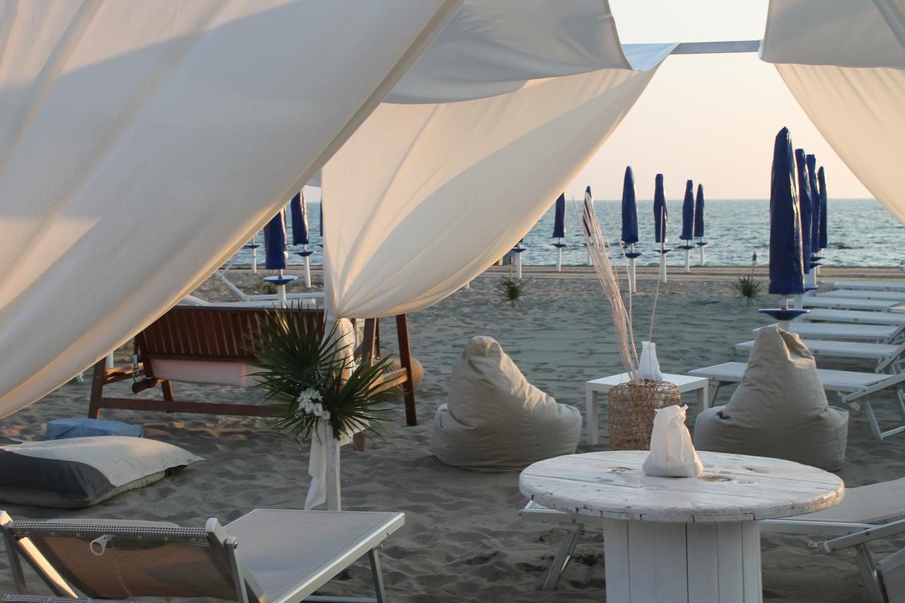 B&B Fiumicino Airport Resort Buitenkant foto