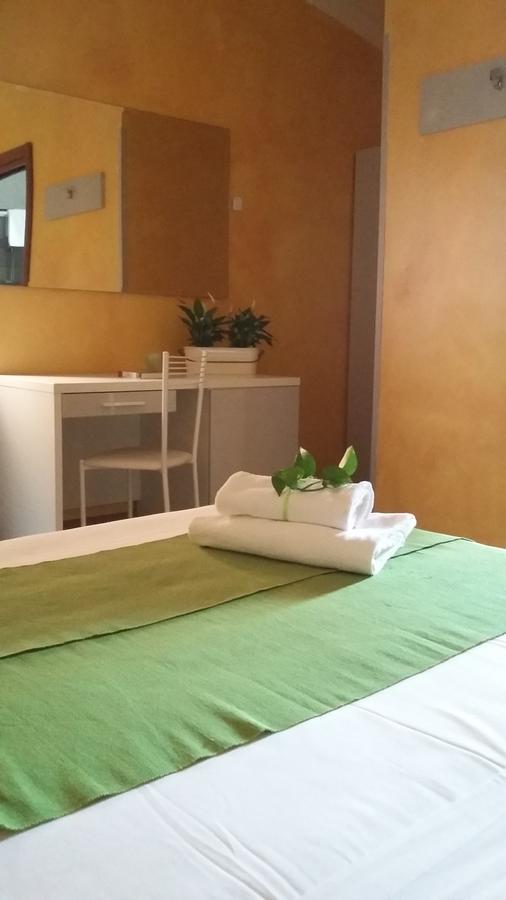 B&B Fiumicino Airport Resort Buitenkant foto