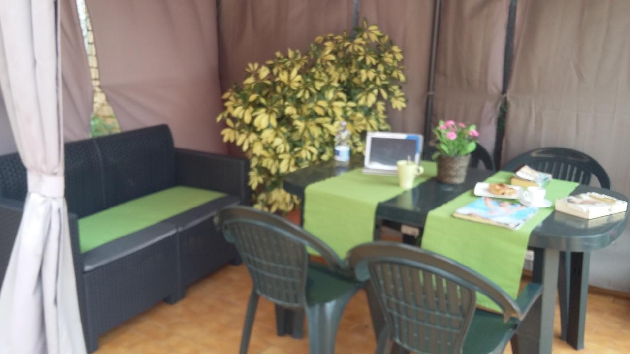 B&B Fiumicino Airport Resort Buitenkant foto