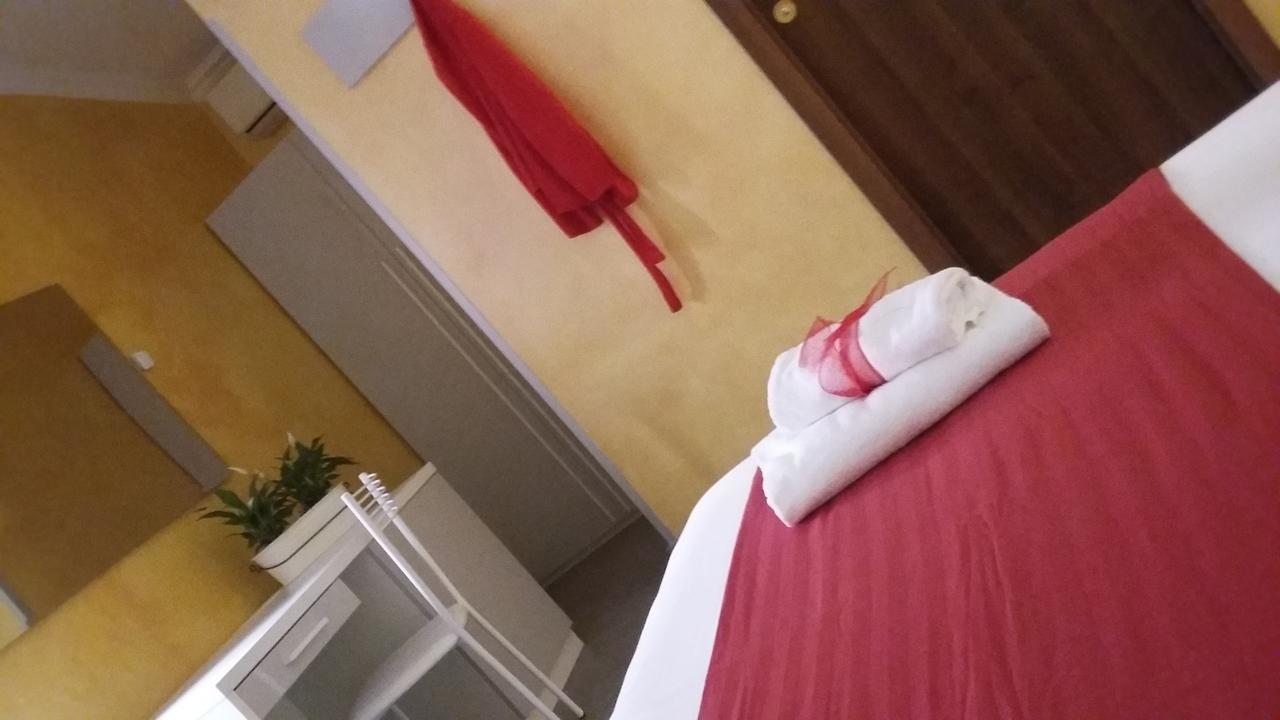 B&B Fiumicino Airport Resort Buitenkant foto