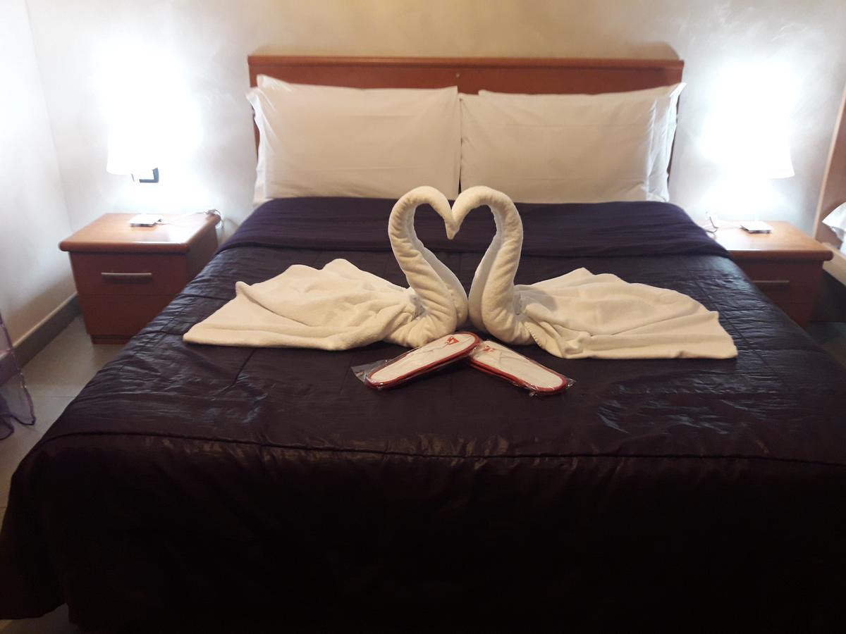 B&B Fiumicino Airport Resort Buitenkant foto
