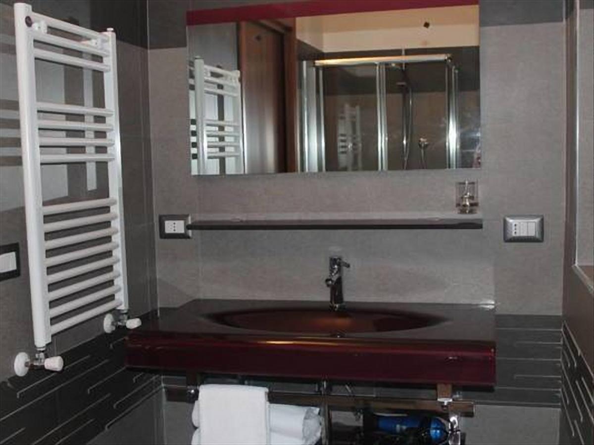 B&B Fiumicino Airport Resort Buitenkant foto